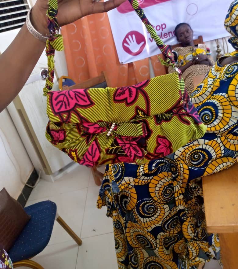 Atelier de fabrication de produits artisanaux, 2022 (1/4)
